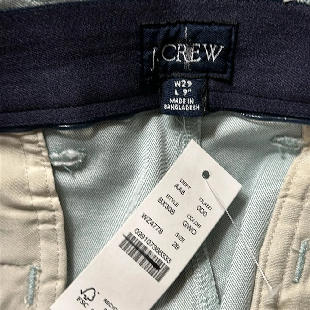 J.Crew 9” Oxford Tech Short in Green White Oxford